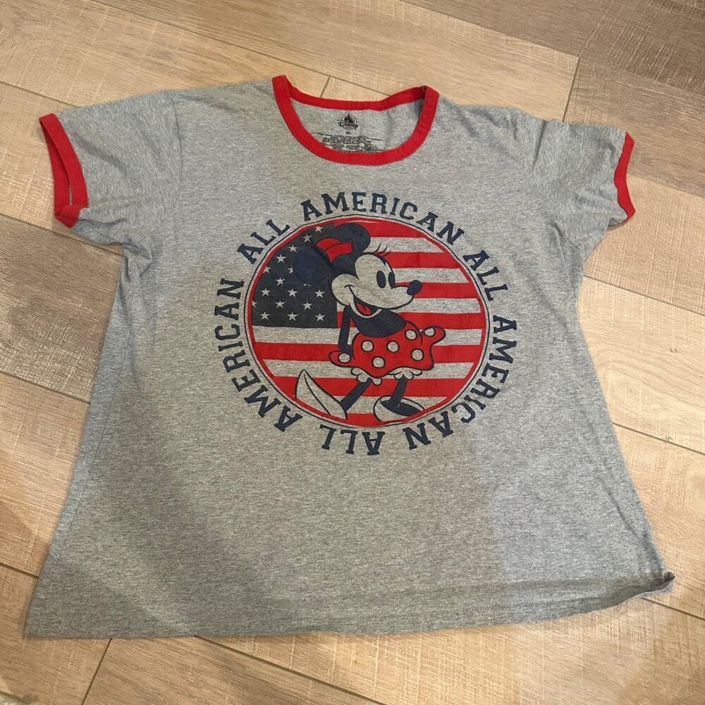 DISNEY STORE WOMENS GRAY AND RED MINNIE MOUSE T SHIRT 2XL